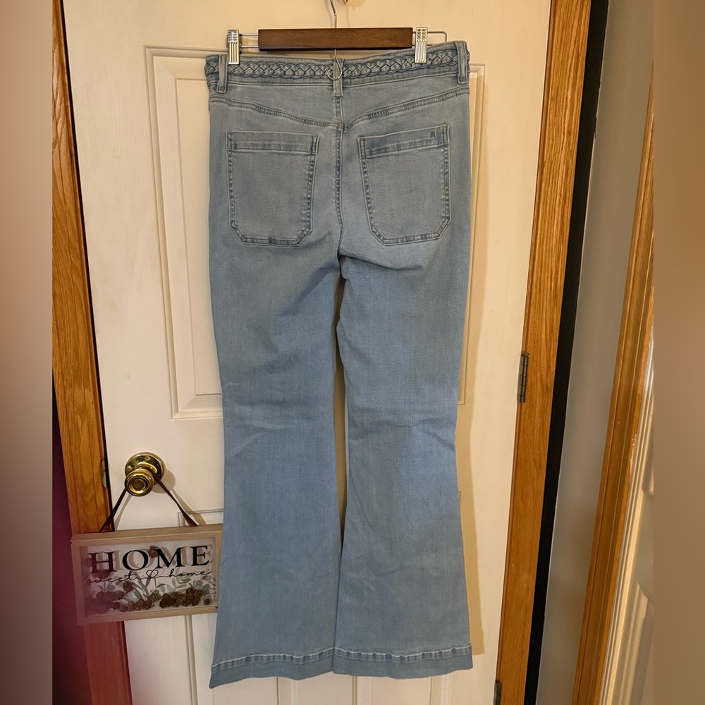 American Eagle Outfitters Blue Flare Jeans with Wide Leg long - Picture 5 of 6